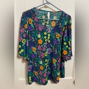 New! Dear Scarlet Green Floral Flutter Sleeve Top - Large